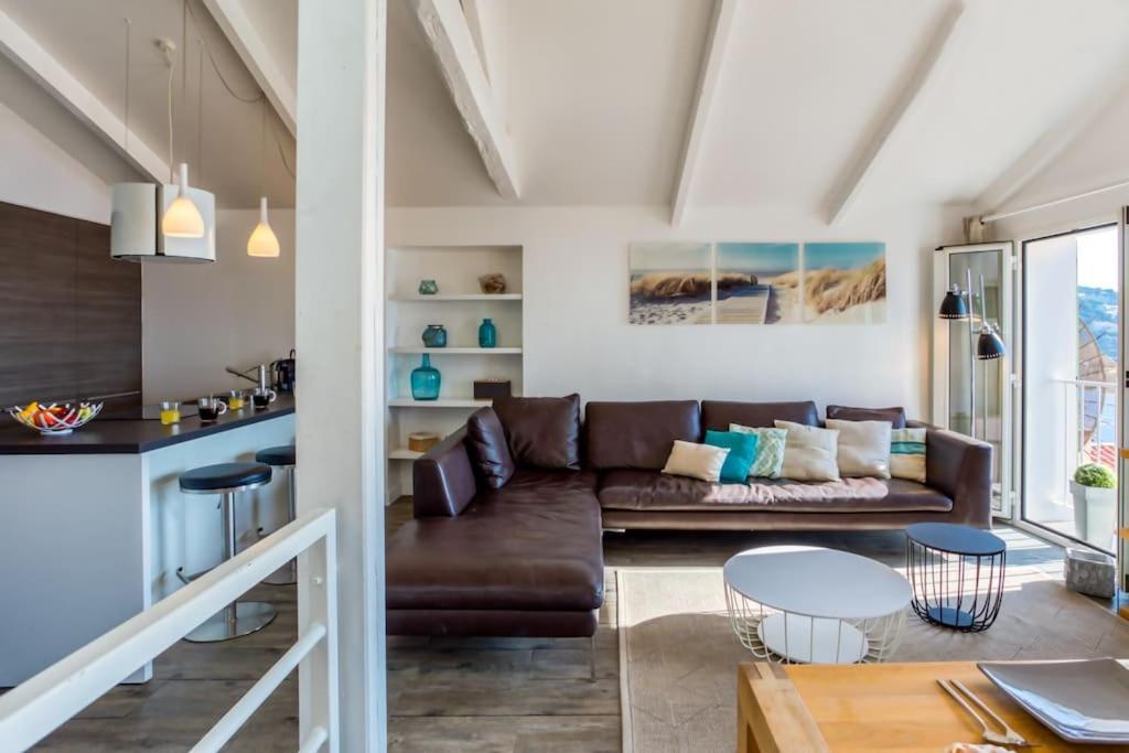 #40 Bright Sea View Suite For 6 2Mins Walk Port & Sea Villefranche-sur-Mer Esterno foto