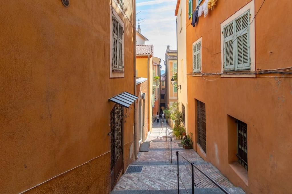 #40 Bright Sea View Suite For 6 2Mins Walk Port & Sea Villefranche-sur-Mer Esterno foto