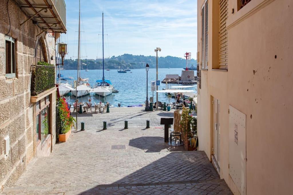 #40 Bright Sea View Suite For 6 2Mins Walk Port & Sea Villefranche-sur-Mer Esterno foto