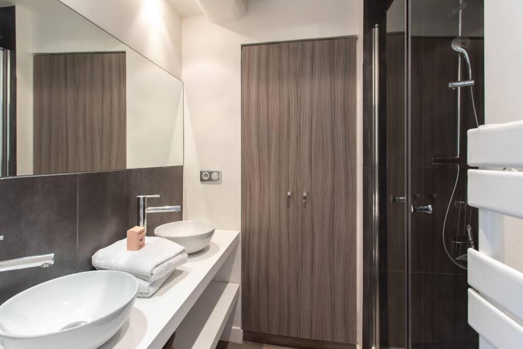 #40 Bright Sea View Suite For 6 2Mins Walk Port & Sea Villefranche-sur-Mer Esterno foto
